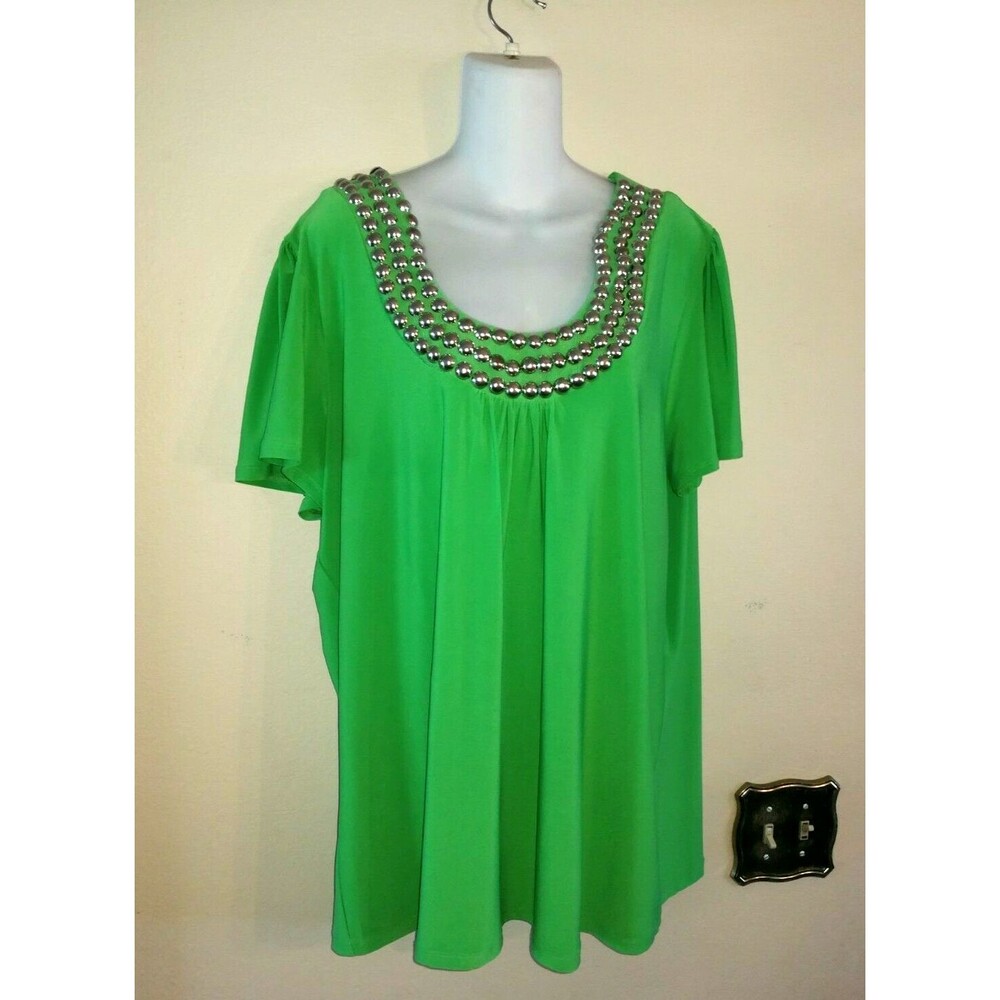 New without tags Women New Directions Decorated Green Top Size 2X